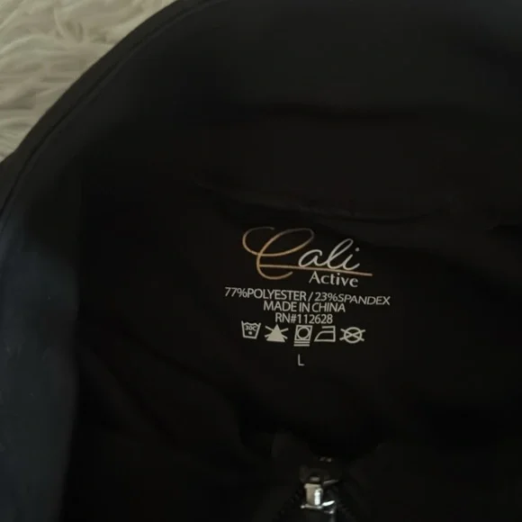 Women's black athletic jacket! - Picture 4 of 6